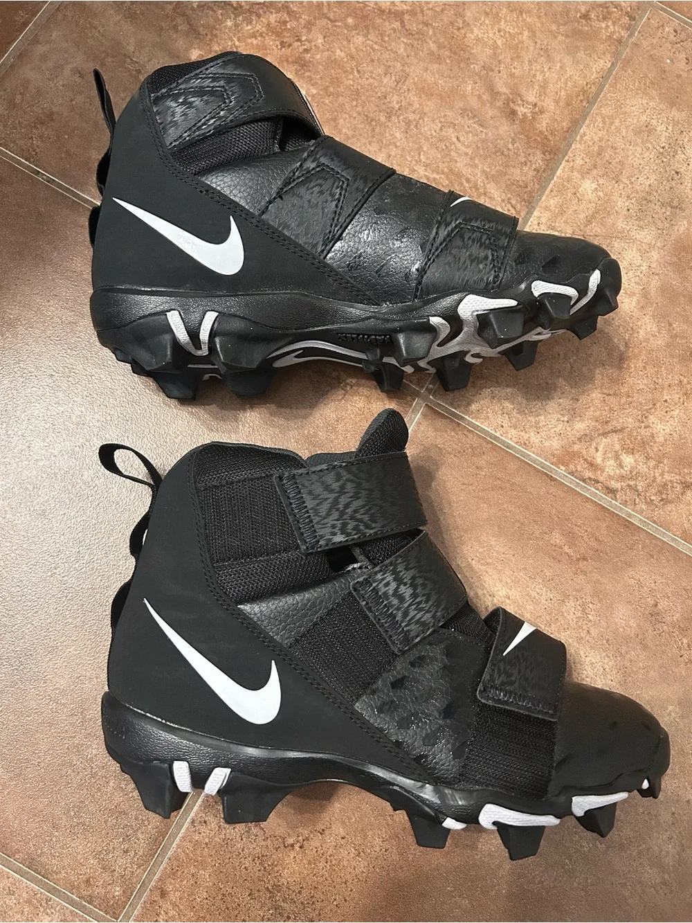 Nike Black Kids High-Top Sneakers with White Swoosh (Size 5.5Y)